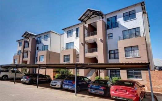 Modern 3 bed apartment available to rent in Wilgeheuwel