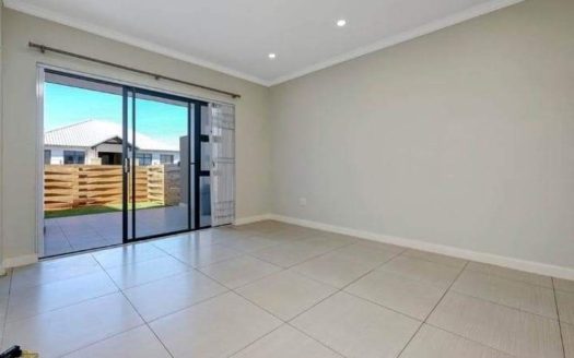 Modern 3 bed apartment available to rent in Wilgeheuwel
