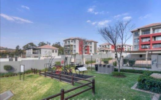 3 Bed Apartment in Lonehill