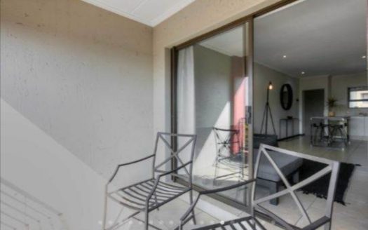 3 Bed Apartment in Lonehill