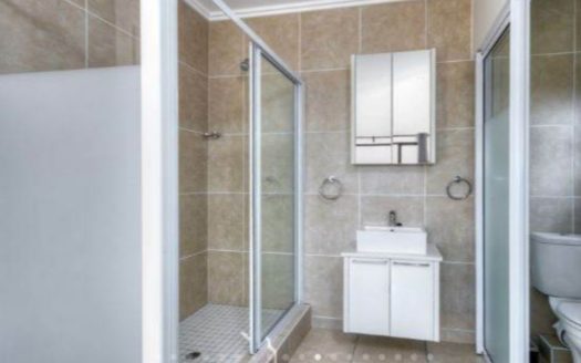 3 Bed Apartment in Lonehill