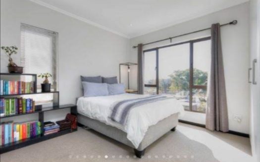 3 Bed Apartment in Lonehill