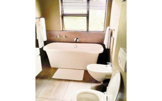 4 Bed Apartment in Sandton Central