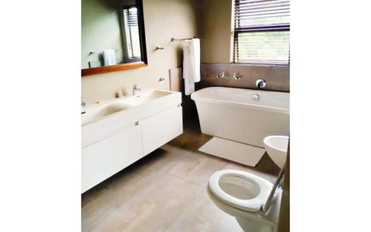 4 Bed Apartment in Sandton Central